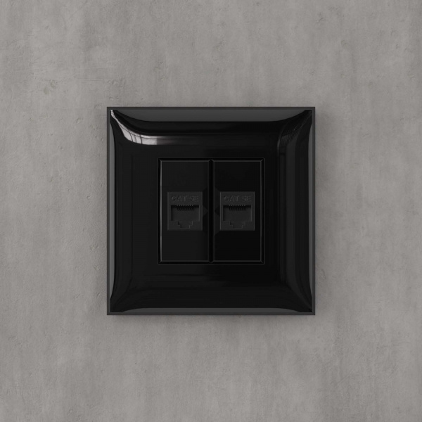 DKC Avanti Компьютерная розетка RJ-45 без шторки в стену, кат.5е двойная, Черный квадрат