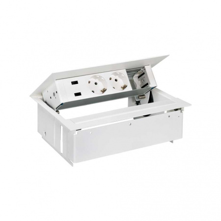 Simon 400 Белый Врезной розеточный блок с крышкой и мет. вводом, 2x2P+E, 2xUSB зарядное уст., 1 пустой модуль