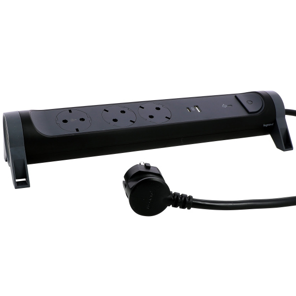 Legrand Удлинитель с поворотным основанием и 2xUSB A+C (3А) зарядками, защитой от импульсных перенапряжений серии "Комфорт" 3 x 2К+З с кабелем 1,5 м.,