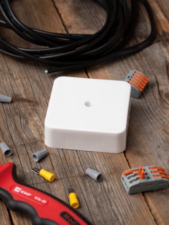 EKF PROxima Коробка разветвительная КМР-030-030кг наружная (75х75х26) белая с клеммником