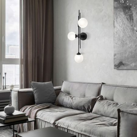 Настенный светильник со стеклянными плафонами 50383/3 черный Eurosvet Volver