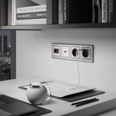 Накладка для USB розетки (глянцевый никель)