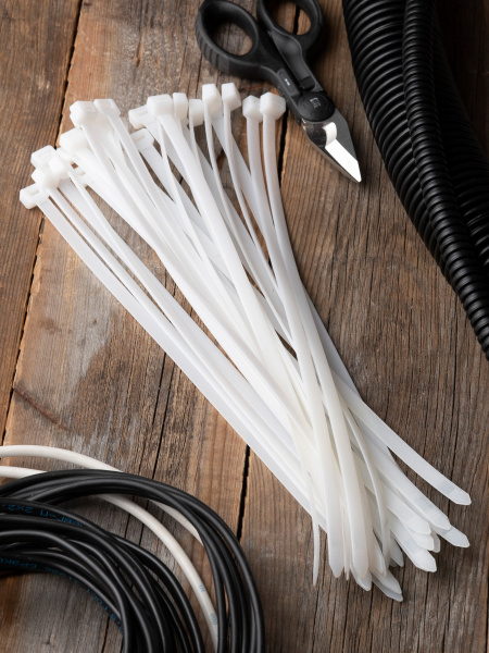 EKF Basic Хомут нейлоновый (7,2х350) (100шт.)