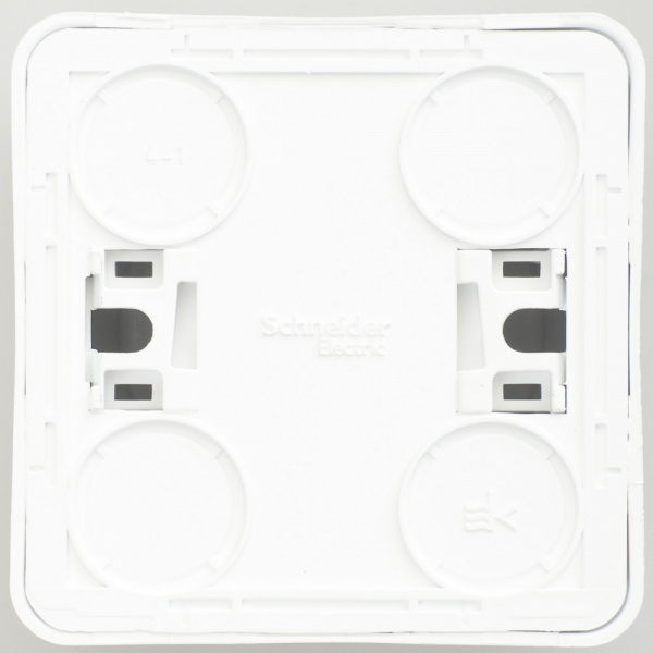 SE Этюд наруж Бел Розетка 1-ая б/з без шторок