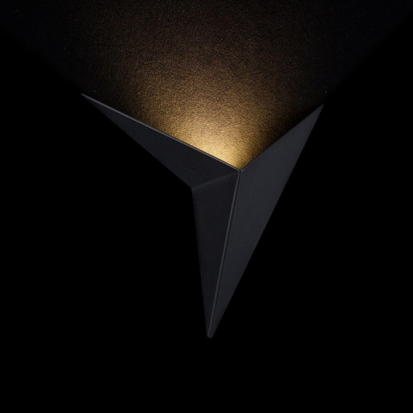 Настенный светильник (бра) C808WL-L3B Maytoni Trame