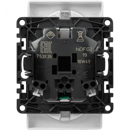 Legrand Valena LIFE DIY Бел Розетка 2-ая с/з с защитными шторками, безвинт.зажим