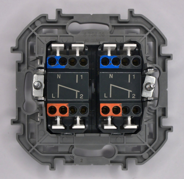 Legrand INSPIRIA Белый Переключатель двухклавишный 10 AX - 250 В