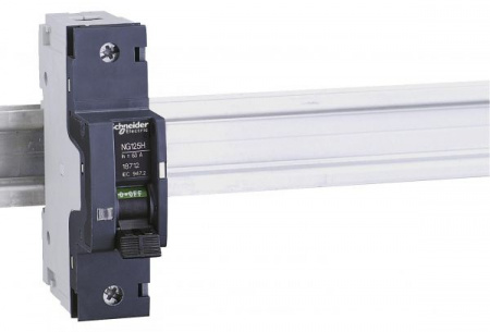 SE Acti 9 NG125H Автоматический выключатель 1P 32A (C)