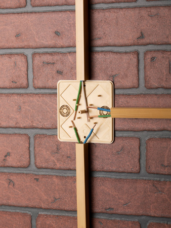 EKF PROxima Коробка разветвительная KMP-030-032 (100х100х28) светлое дерево