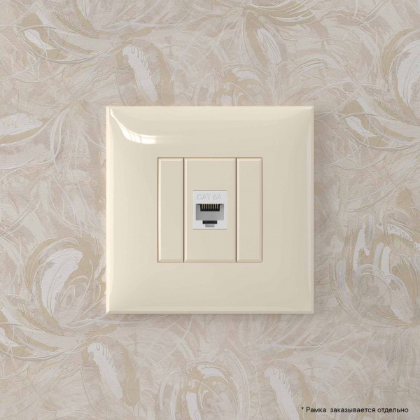 DKC Avanti Компьютерная розетка RJ-45 без шторки в стену, кат.6А одинарная, Ванильная дымка