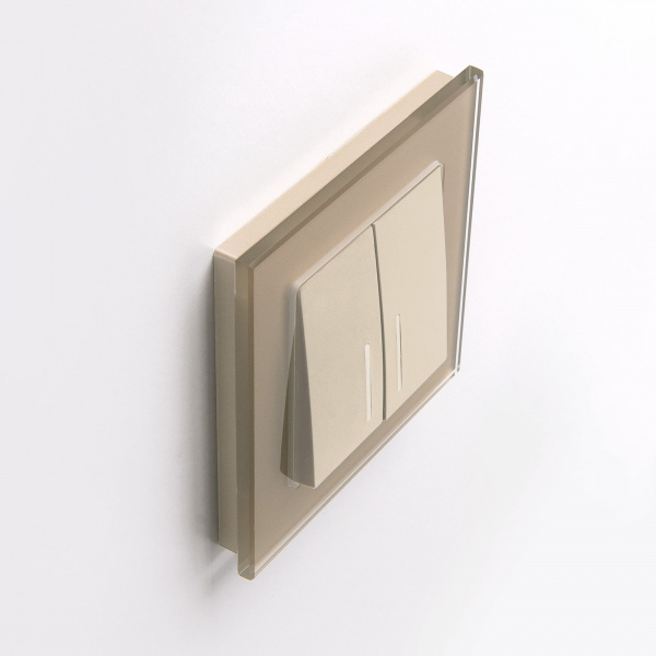 Рамка из стекла на 1 пост Favorit шампань W0011111