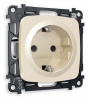 Комплект механизма электрической розетки OMEGA MO307010 Бежевый глянец с заземлением и шторками 2P+E 16A-250V QUANT
