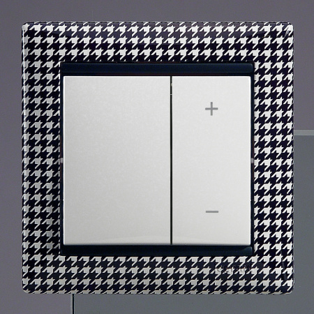 Legrand Valena Бел Светорегулятор нажимной 40-600W для л/н и обмоточных т-ров