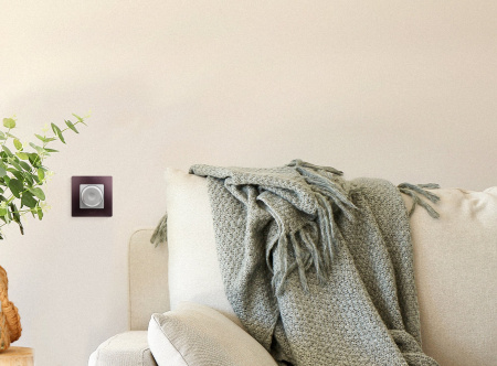 Legrand Etika Алюминимй Светорегулятор поворотный, 300Вт, без нейтрали