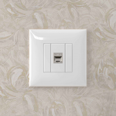 DKC Avanti Компьютерная розетка RJ-45 без шторки в стену, кат.5e одинарная экранированная, Белое облако