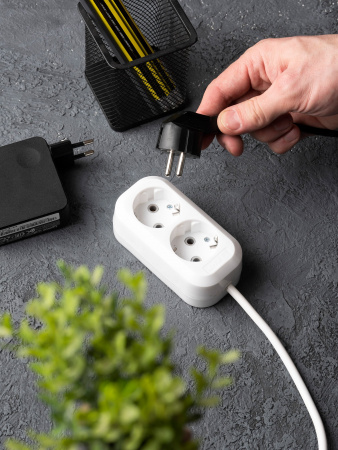 EKF PROxima Удлинитель "Эксперт" 2 гнезда 3 метра 16А/3,5кВт с заземлением ПВС 3х1