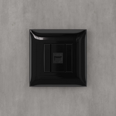 DKC Avanti Компьютерная розетка RJ-45 без шторки в стену, кат.5е одинарная, Черный квадрат