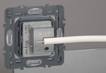 Legrand Celiane Мех TV-FM-SAT розетка единственная 2 мод