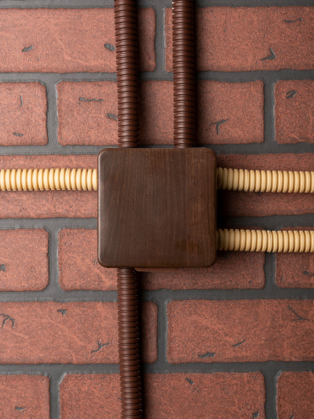 EKF PROxima Коробка распаячная КМР-030-034 пылевлагозащищенная без мембранных вводов (100х100х55) тёмное дерево