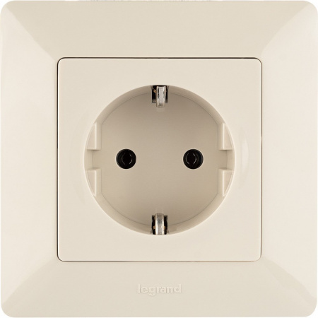 Legrand Valena LIFE DIY Сл.кость Розетка 1-ая с/з, безвинт.зажим