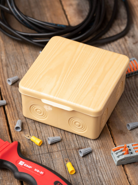 EKF PROxima Коробка распаячная КМР-030-034 пылевлагозащищенная без мембранных вводов (100х100х55) светлое дерево