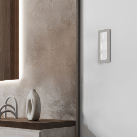 Рамка из поликарбоната на 3 поста Split дымчатый/белый, soft-touch W0033067