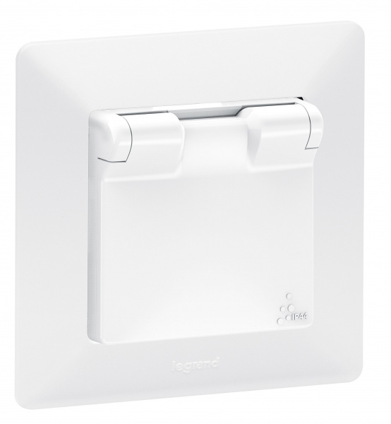 Legrand Valena LIFE DIY Белая Розетка 1-ая с/з с защитными шторками, с крышкой (IP44)