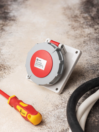 EKF PROxima Розетка стационарная внутренняя угловая 4152 3Р+РЕ+N 16А 380В IP67