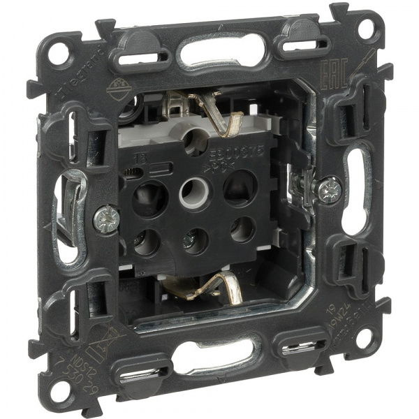 Legrand Valena Мех IN'MATIC Розетка с/з, со шторками, винт.зажим