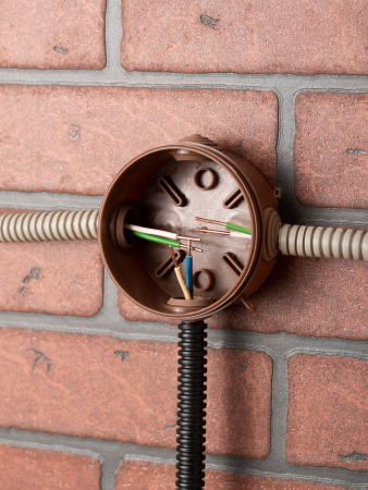 EKF PROxima Коробка распаячная КМР-040-039 с крышкой (85х40) 4 мембранных ввода тёмное дерево IP54