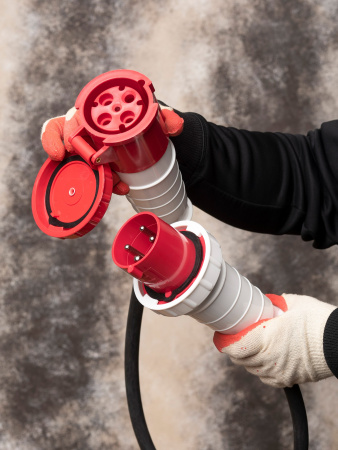 EKF PROxima Розетка переносная 234 3Р+РЕ 63А 380В IP67