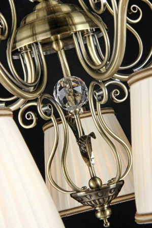 Люстра ARM420-05-R Maytoni Vintage