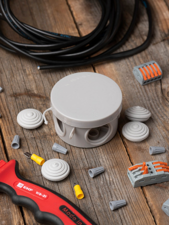 EKF PROxima Коробка распаячная КМР-040-038 с крышкой наружная (65х40) 4 мембранных ввода IP54