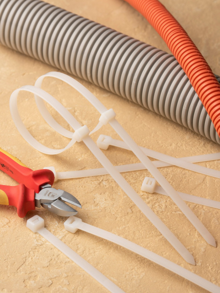 EKF Basic Хомут нейлоновый (7,2х450) (100шт.)