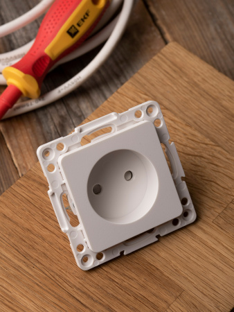 EKF PROxima Стокгольм Белый Розетка б/з, со шторками, 10 А