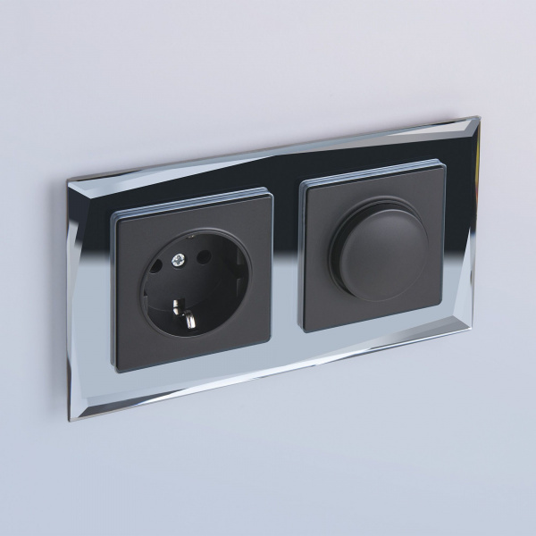 Рамка из стекла на 2 поста Diamant черный W0021208