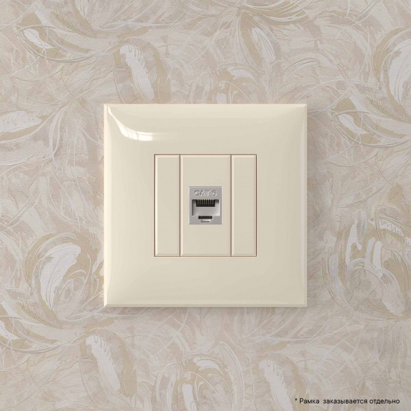 DKC Avanti Компьютерная розетка RJ-45 без шторки в стену, кат.6 одинарная экранированная, Ванильная дымка