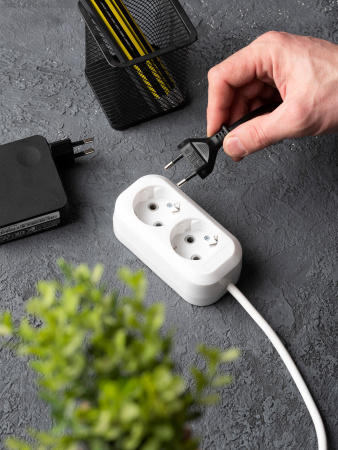 EKF PROxima Удлинитель "Эксперт" 2 гнезда 2 метра 16А/3,5кВт с заземлением ПВС 3х1