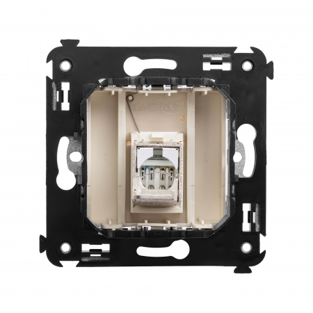 Накладка/вставка для подкл. ср-в связи и выч. техники с/у пластик бежевый DKC Avanti