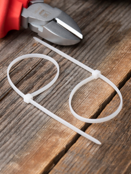 EKF Basic Хомут нейлоновый (2,5х160) (100шт.)