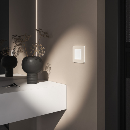 Рамка из поликарбоната на 1 пост Split айвори/белый, soft-touch W0013066