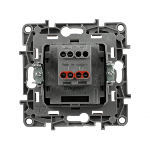 Legrand Etika Алюминий Переключатель промежуточный 1-клавишный, винтовые клеммы, 10AX, 250 В