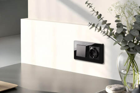 Розетка штепсельная SCHUKO 16A/250 В с USB A+C 20W, черный Kollinger REA-004BK для Aspekt, Eleganz, Reflex