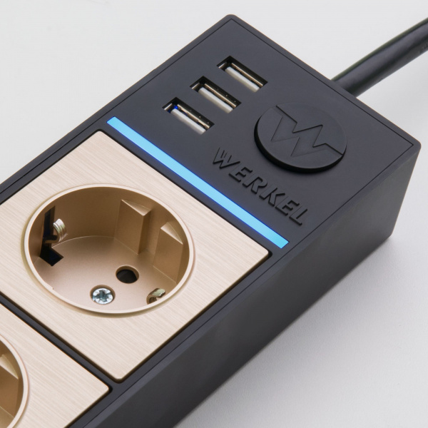 Розеточный блок 4-х местный + 3 USB черный/шампань рифленый W6514944 Розеточный блок 4-х местный + 3 USB черный/шампань рифленый W6514944