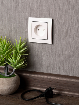 EKF PROxima Стокгольм Белый Розетка б/з, со шторками, 10 А