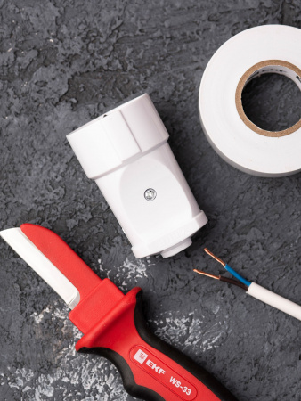 EKF PROxima Гнездо штепсельное с/з бел. 16А 250В