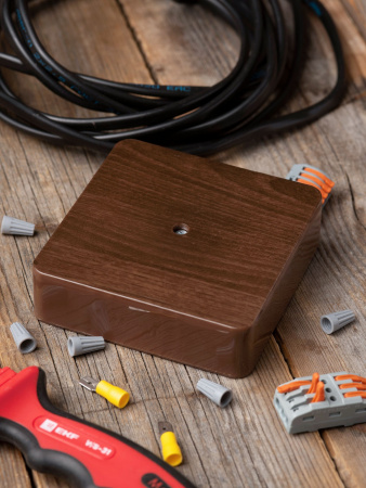 EKF PROxima Коробка разветвительная KMP-030-032 (100х100х28) тёмное дерево