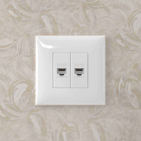 DKC Avanti Компьютерная розетка RJ-45 без шторки в стену, кат.5е двойная, Белое облако