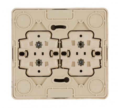 SE Этюд наруж Дача Сосна Розетка 4-ая с/з со шторками