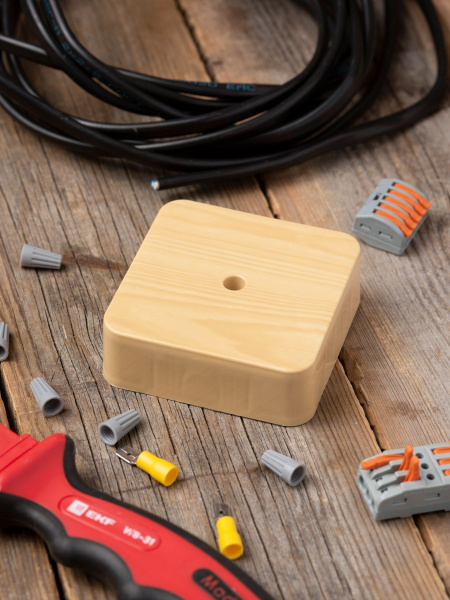 EKF PROxima Коробка разветвительная KMP-030-030 (75х75х26) светлое дерево